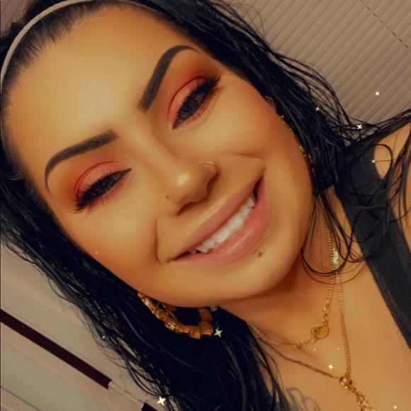 Meet your Posher, Felicia - Picture 6 of 7